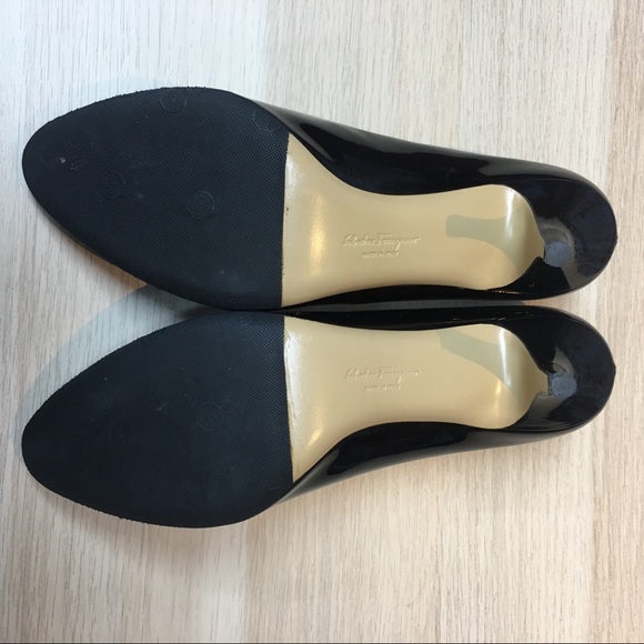 Ferragamo patent pumps - Picture 9 of 15